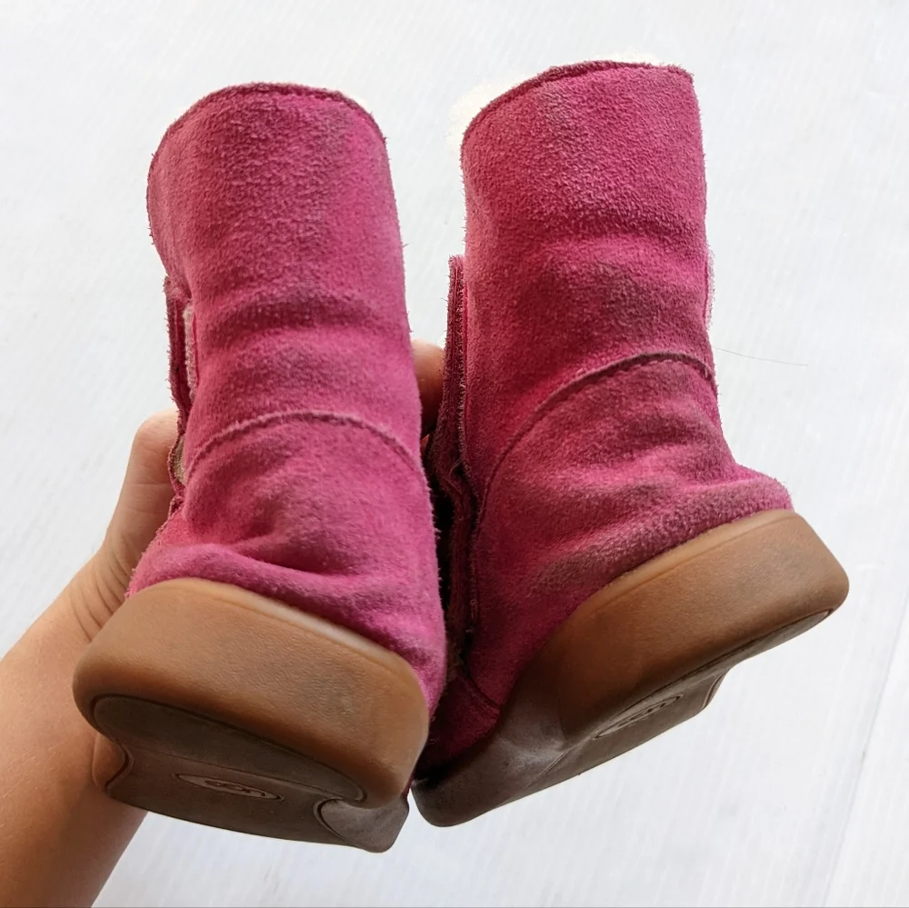 UGG Keelan kids pink suede fur lined boots